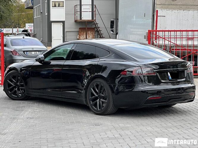 tesla Model S 2021