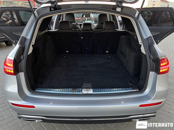 Mercedes E 220 56 mercedes E 220 2021