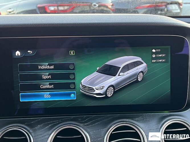 Mercedes E 220 44 mercedes E 220 2021