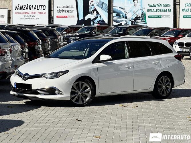 toyota Auris 2015