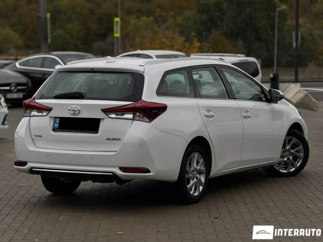 toyota Auris 2016