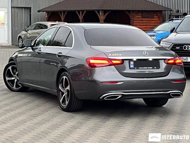 Mercedes E 220 34 mercedes E 220 2020