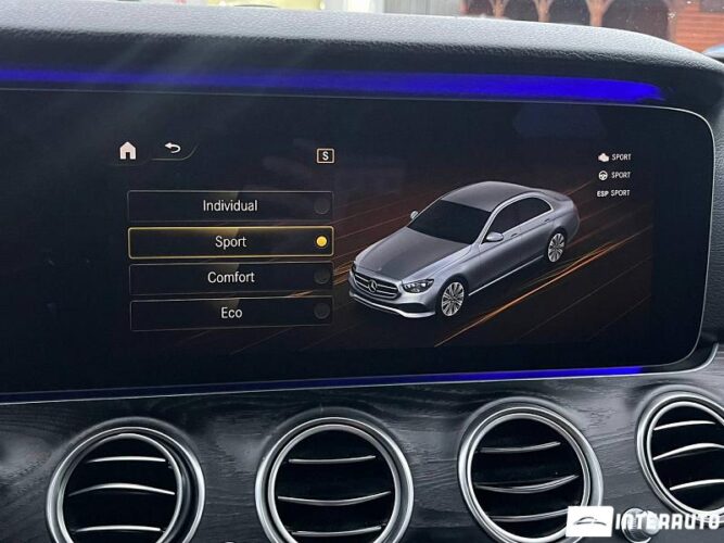 Mercedes E 220 42 mercedes E 220 2020