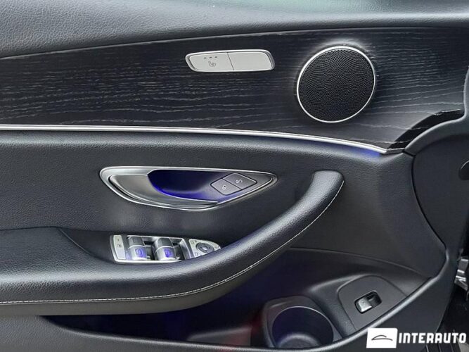 Mercedes E 220 35 mercedes E 220 2020