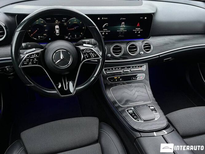 Mercedes E 220 38 mercedes E 220 2020