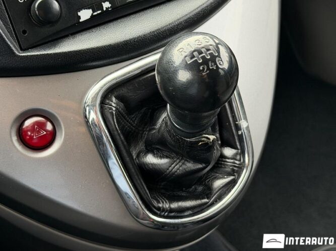 mitsubishi Grandis 2005