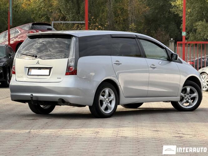 mitsubishi Grandis 2005