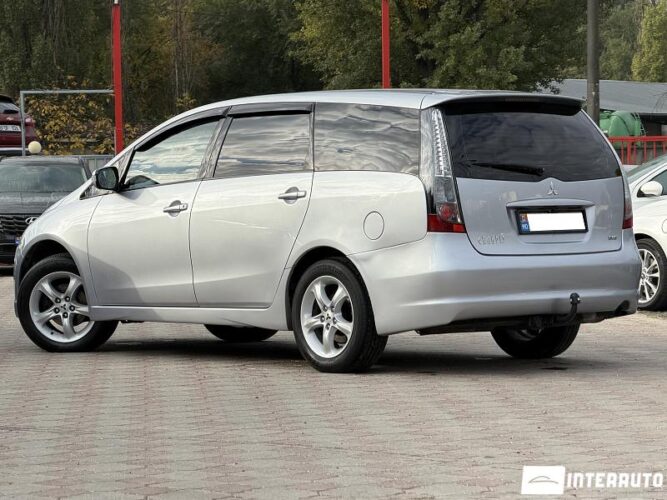 mitsubishi Grandis 2005