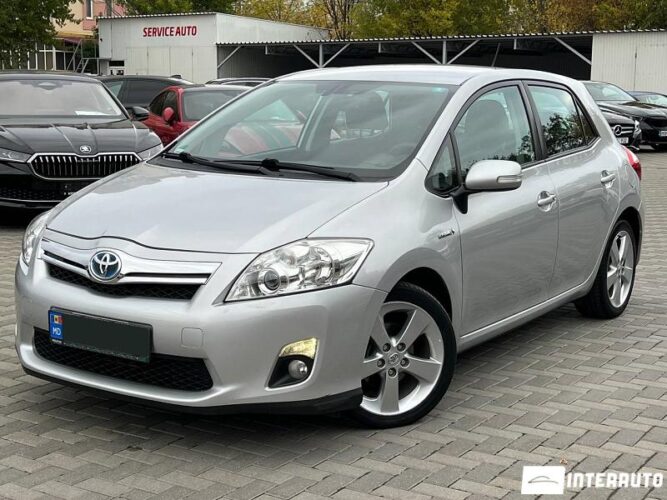 Toyota Auris 2011 doar la InterAuto