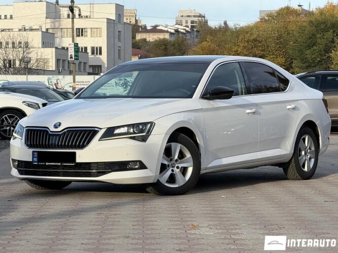 Skoda Superb 2017 doar la InterAuto