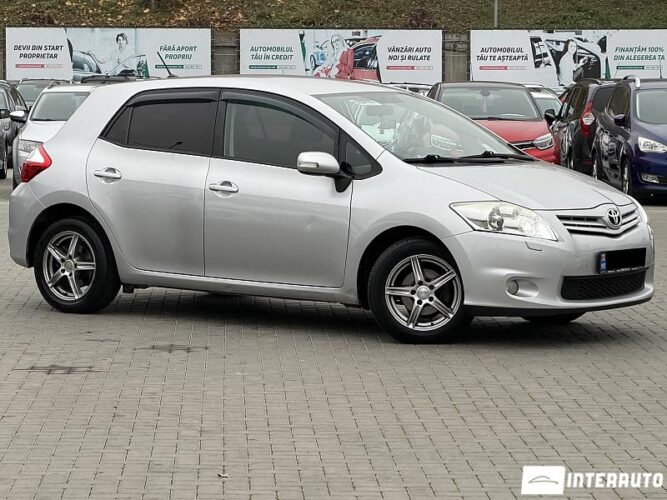 Toyota Auris 2011 doar la InterAuto