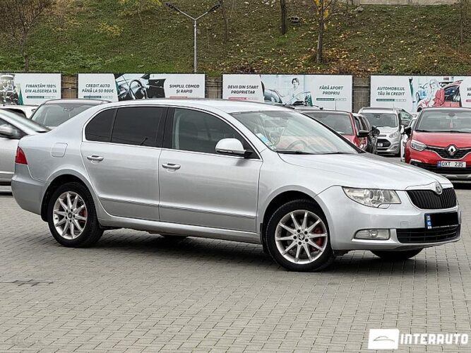 Skoda Superb 30 interauto-car
