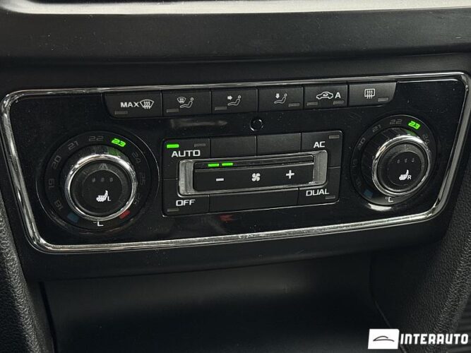 Skoda Superb 40 interauto-car