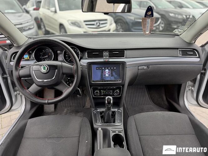 Skoda Superb 35 interauto-car