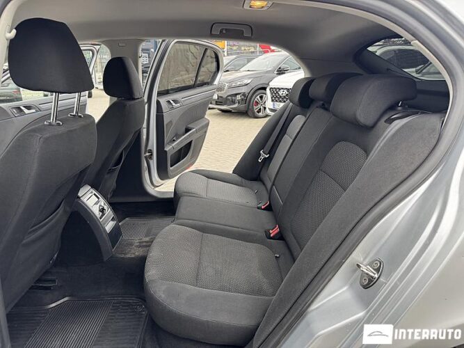 Skoda Superb 42 interauto-car