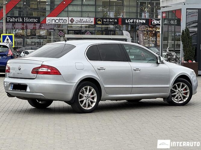 Skoda Superb 32 interauto-car