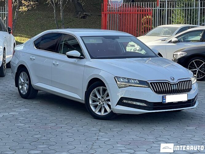 Skoda Superb 2019 doar la InterAuto