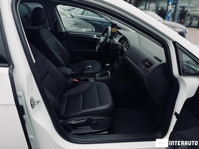 Volkswagen Golf 46 volkswagen Golf 2020