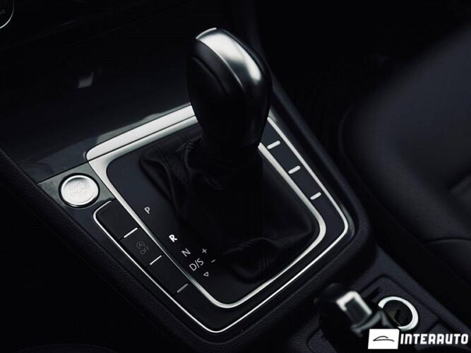 Volkswagen Golf 42 volkswagen Golf 2020