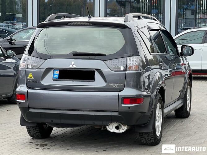 mitsubishi Outlander XL 2011
