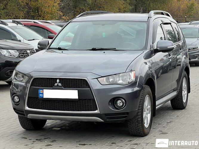 Mitsubishi Outlander XL 2011 doar la InterAuto