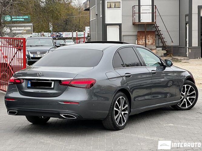 Mercedes E 220 34 mercedes E 220 2020