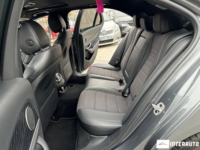 Mercedes E 220 48 mercedes E 220 2020