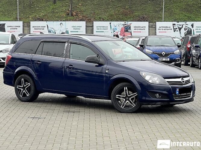 Opel Astra 2010 doar la InterAuto