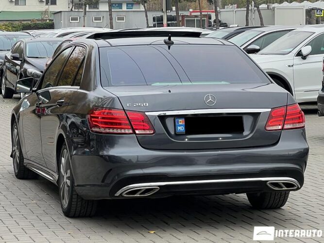 Mercedes E 250 41 mercedes E 250 2015