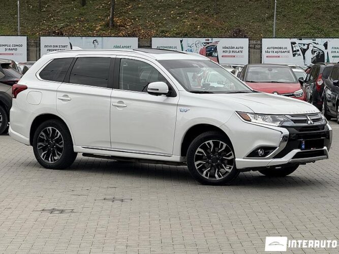 Mitsubishi Outlander 36 interauto-car