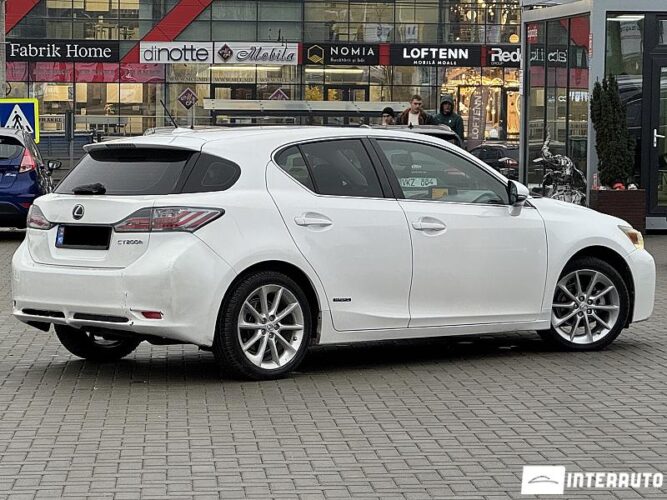 lexus CT 200h 2011