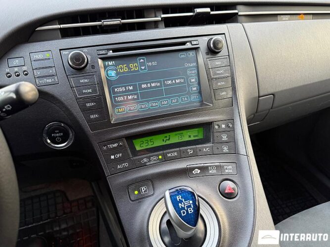 Toyota Prius 36 toyota Prius 2010