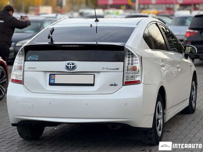 Toyota Prius 27 toyota Prius 2010