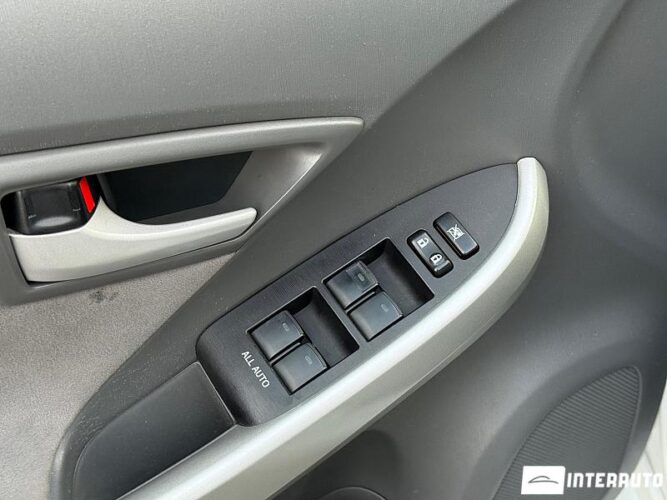 Toyota Prius 32 toyota Prius 2010