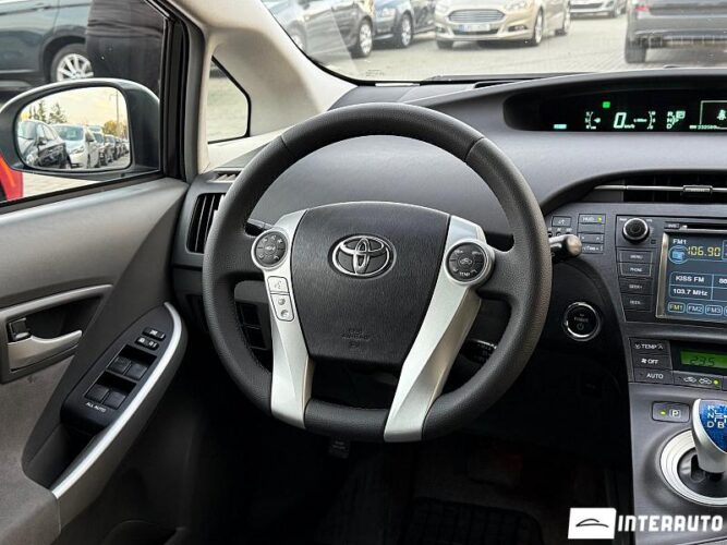 Toyota Prius 34 toyota Prius 2010