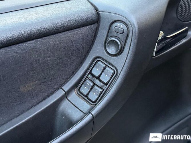 Opel Zafira 32 opel Zafira 2003