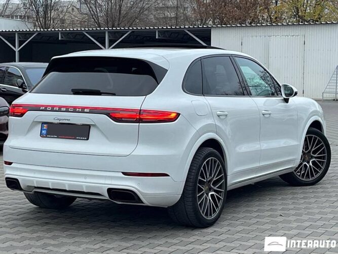 porsche Cayenne 2021