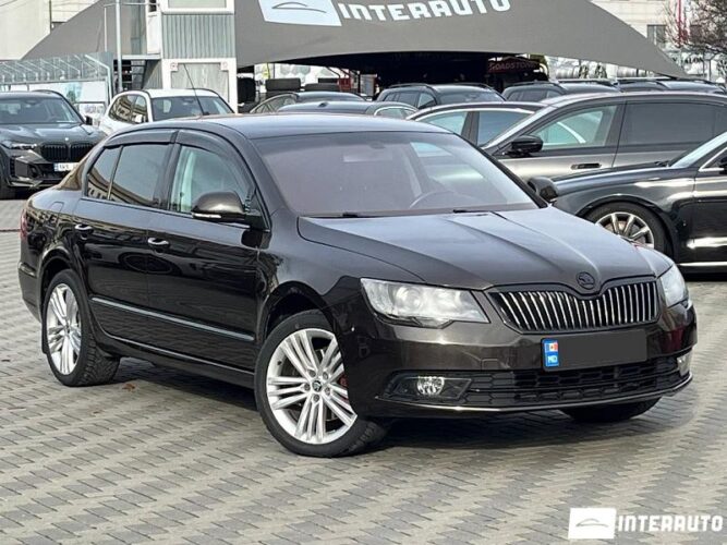 Skoda Superb 2014 doar la InterAuto