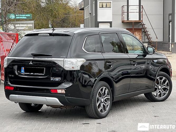 mitsubishi Outlander 2015