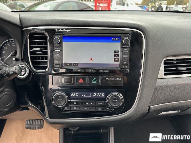 mitsubishi Outlander 2015