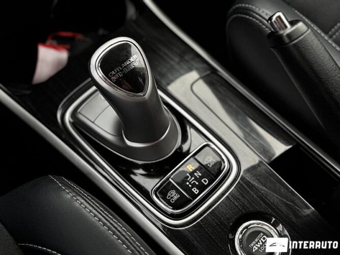 mitsubishi Outlander 2015