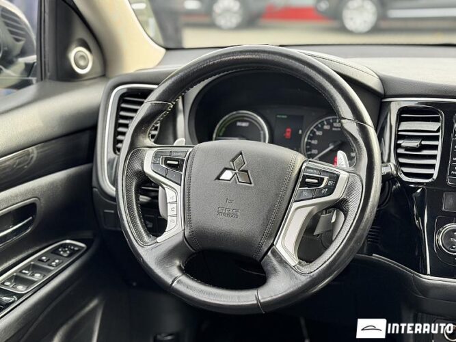 mitsubishi Outlander 2015