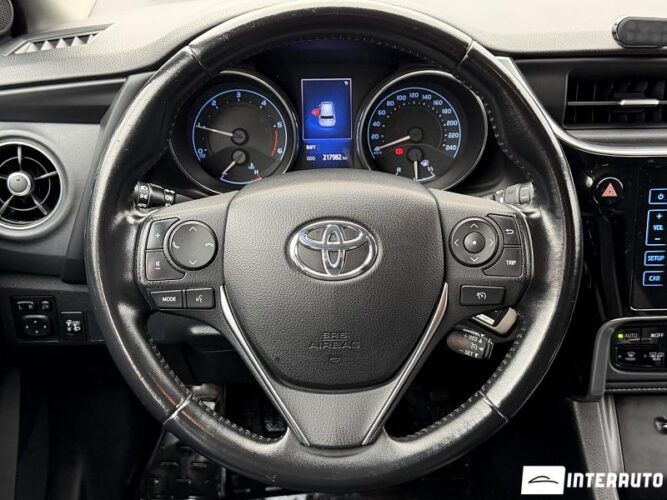 toyota Auris 2016