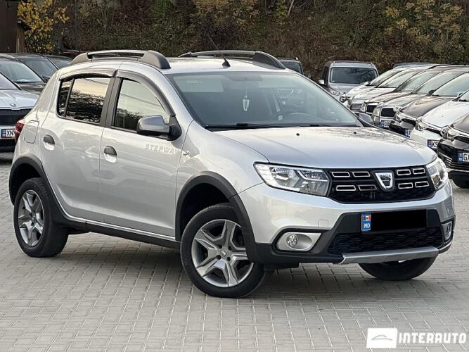 Dacia Sandero Stepway 2017 doar la InterAuto