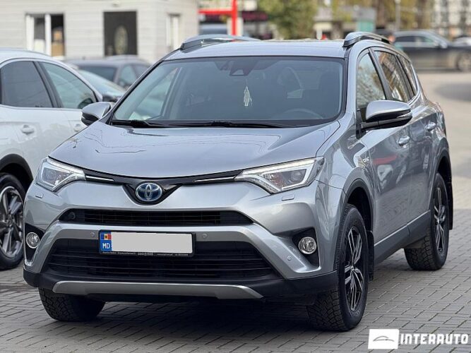 Toyota Rav-4 2017 doar la InterAuto