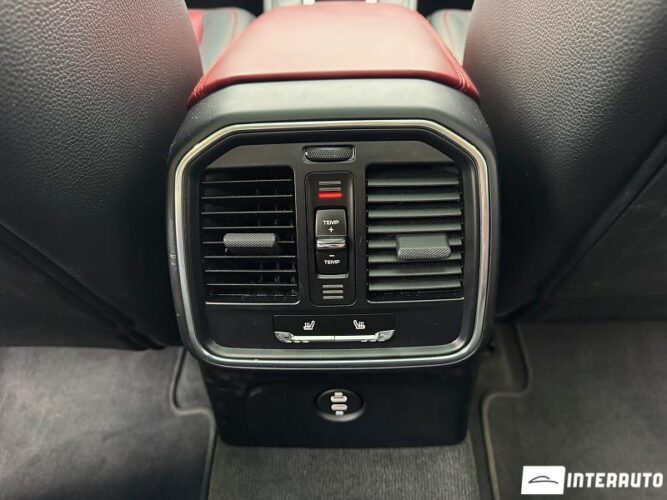 Porsche Macan 50 porsche Macan 2019