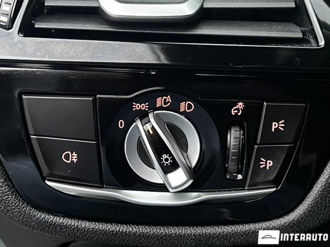 BMW 530e 52 interauto-car