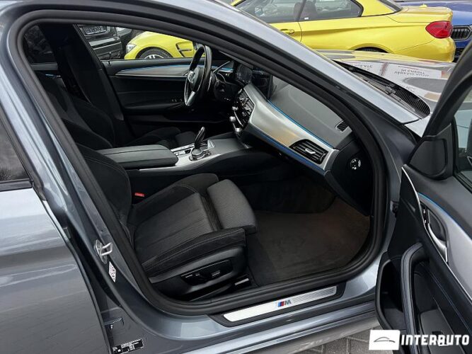 BMW 530e 43 interauto-car