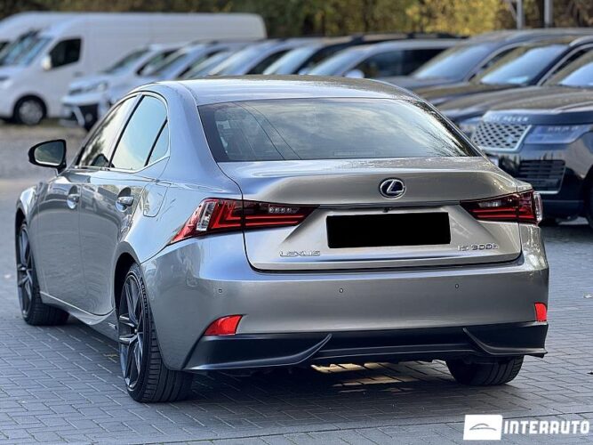 lexus IS 300h 2013