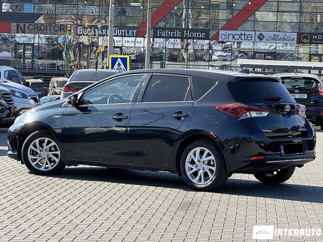 toyota Auris 2016